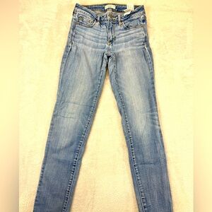 Aberc & Fitch Women’s Light Blue Jean’s